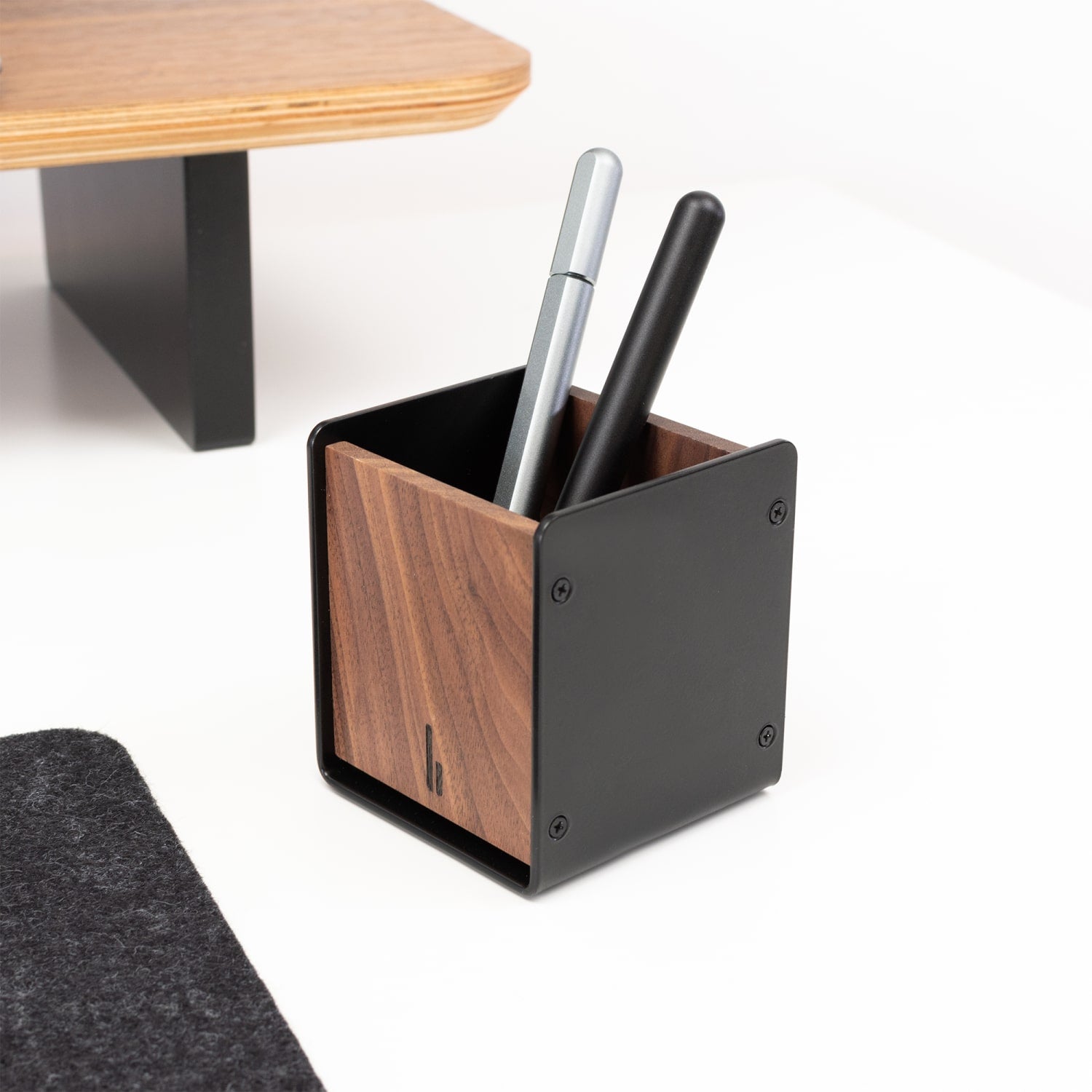 Vertical pen holder -  Italia